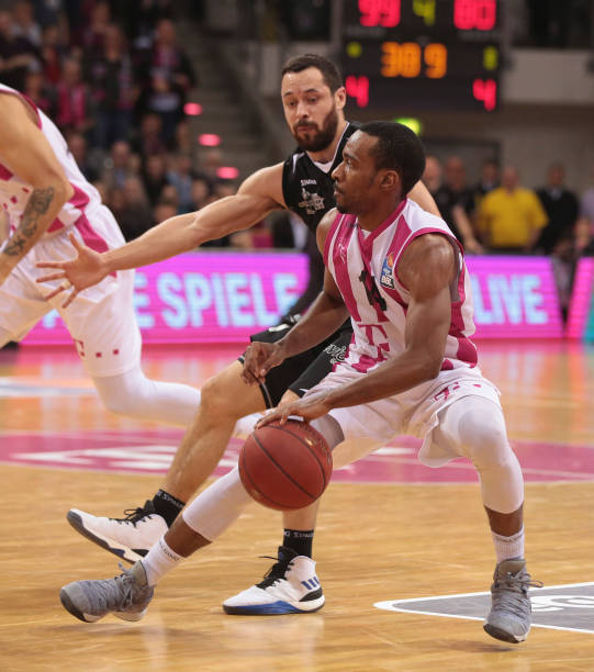 练和不懈努 练和不懈努